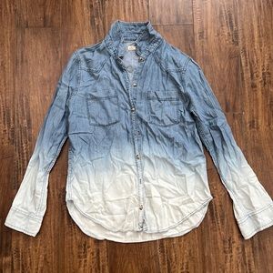 Women’s Hollister button down shirt